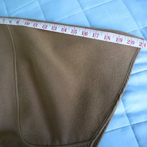 Joan Rivers Cape - Picture 10 of 12